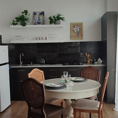 Romanticatbilisi Eksteriør bilde